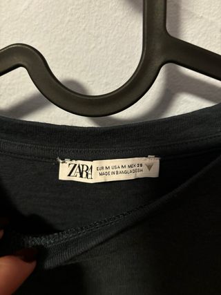 Camiseta Zara manga larga azul agrisado