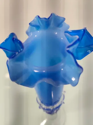 Jarrón de cristal azul cobalto