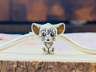 Charm | Simba El Rey León Disney