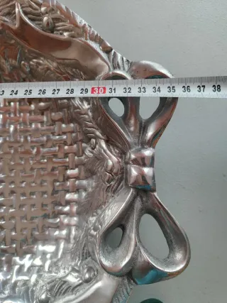 Centro frutero decorativo con asas