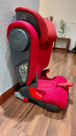 Silla coche Britax Römer FixKid Roja