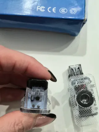 Proyectores LED Puerta Coche Volvo