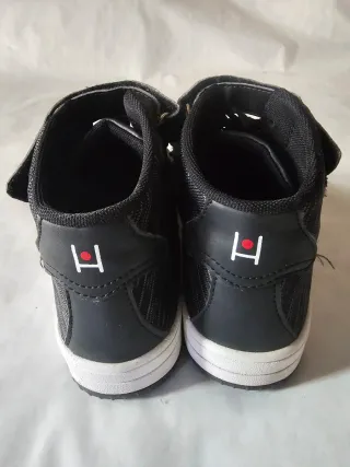 Zapatillas abotinadas grises