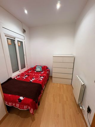 Habitación en alquiler (para una mujer 25/45 años)