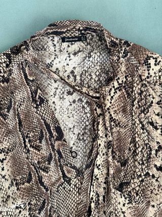 Camisa animal print Stradivarius Talla S