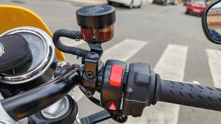 Triumph Street Cup 900 - Moto Deportiva