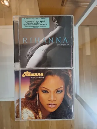 CDs Rihanna: Good Girl Gone Bad y Music of the Sun