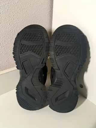 Zapatillas negras Zara nº35 tipo track con velcro