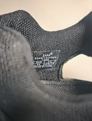 Zapatillas negras Zara nº35 tipo track con velcro