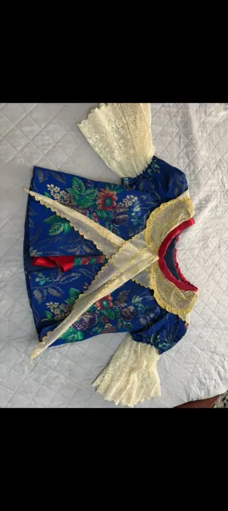 Traje Fallera Azul con Flores Rojas