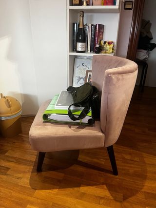 Sillón de terciopelo rosa