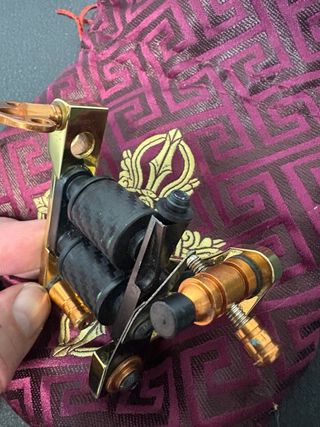 Máquina de Tatuar GoldenTattooMachine