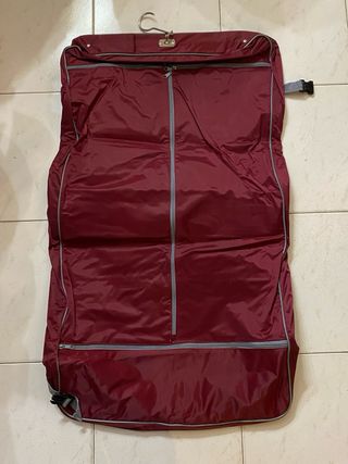 Borsa porta abiti da viaggio Q8 rossa