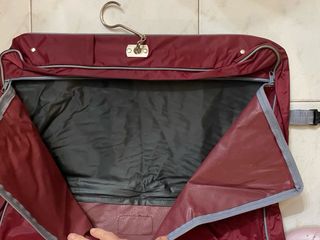 Borsa porta abiti da viaggio Q8 rossa