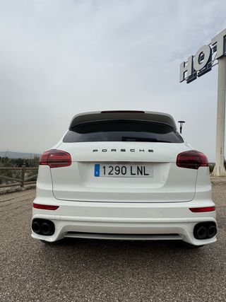 Porsche Cayenne 2016