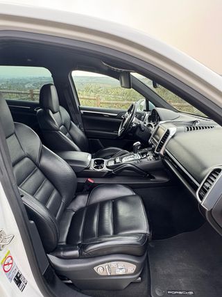 Porsche Cayenne 2016