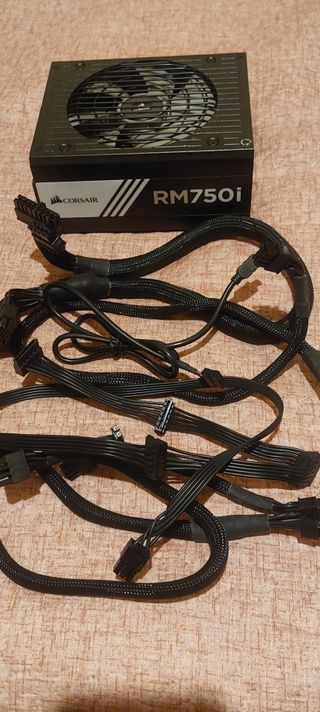 Fuente Corsair RM750i 750W