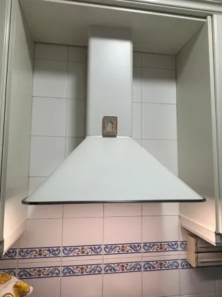 Campana extractora blanca