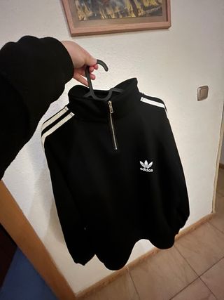 Chándal Adidas Negro Nuevo con Bolsillo Roto