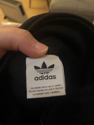 Chándal Adidas Negro Nuevo con Bolsillo Roto