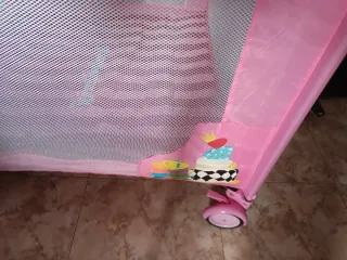 Cuna de parque infantil rosa