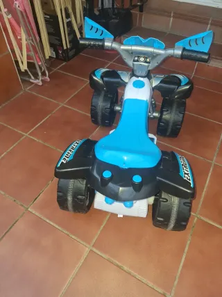 Moto Quad Eléctrica Toys R Us Niños