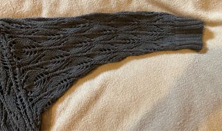 Chaqueta larga punto calada gris Renara & go