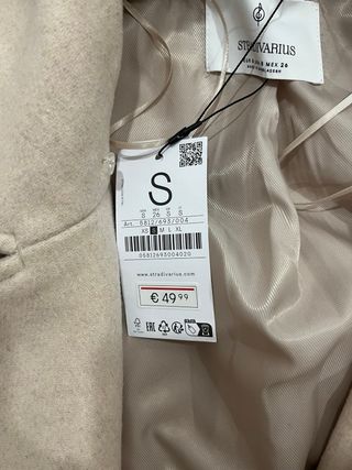 Gabardina elegante beige mujer.