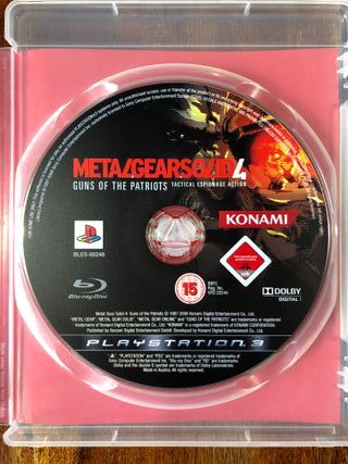 Metal Gear Solid 4 ps3 guns of the patriots