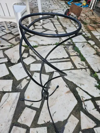 Macetero forja negro