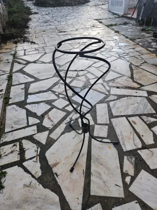 Macetero forja negro