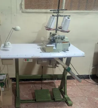 Máquina Overlock Siruba