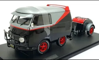 Volkswagen T1 Camper Van con Rimorchio