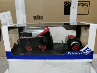 Volkswagen T1 Camper Van con Rimorchio