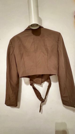 Chaqueta corta de vestir marrón