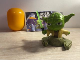Figura Star Wars Huevo Kinder Maxi: YODA