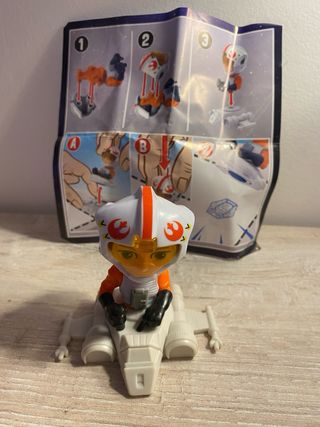 Figura Star Wars Huevo Kinder Maxi: YODA