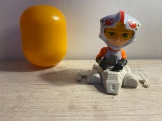 Figura Star Wars Huevo Kinder Maxi: YODA