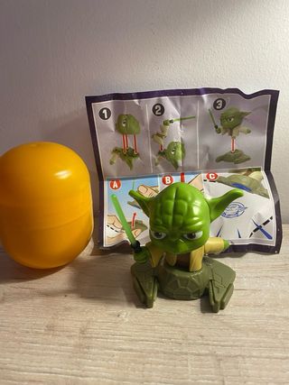 Figura Star Wars Huevo Kinder Maxi: YODA
