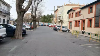 Plaza de garaje junto casa de la cultura