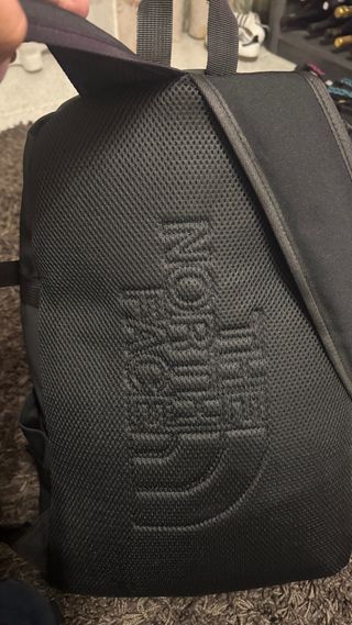 Mochila The North Face Preta 30L Usada 2 vezes