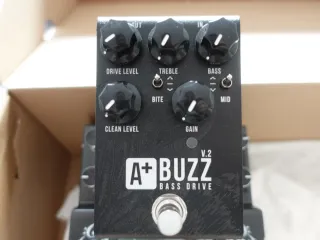 Shift Line Buzz V2 Bass Drive Pedal