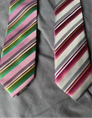 Set cravatte colorate a righe