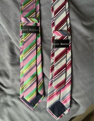 Set cravatte colorate a righe
