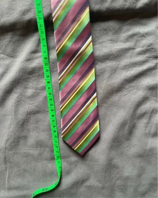 Set cravatte colorate a righe