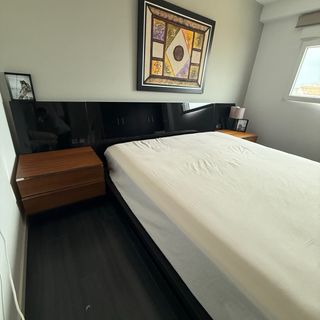 Dormitorio moderno madera maciza