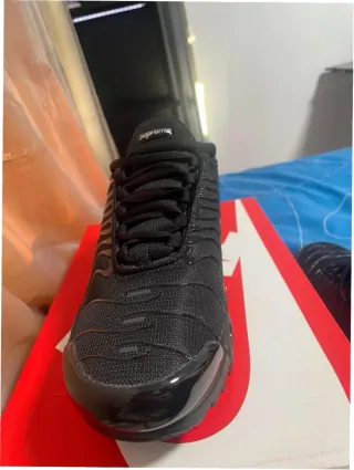 Nike Air Max Plus TN Triple Black Talla 45