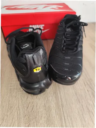 Nike Air Max Plus Triple Black 37.5