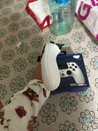 PS4 (PlayStation 4) + GTA V + Mando