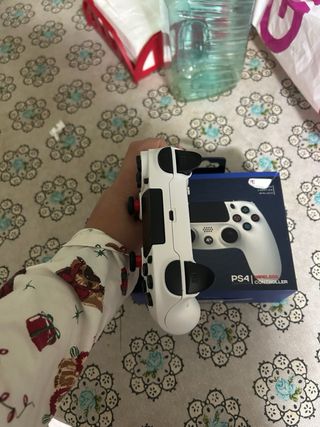 PS4 (PlayStation 4) + GTA V + Mando